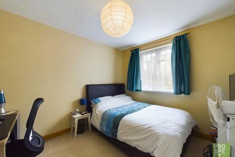 66 Oakengates, Bracknell, RG12 7QL