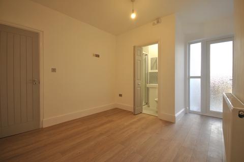 6 bedroom house share to rent, Baring Road Grove Park SE12