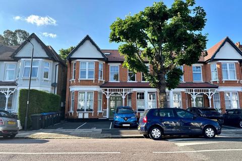 1 bedroom apartment to rent, Selbourne Road, Southgate