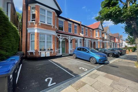 1 bedroom apartment to rent, Selbourne Road, Southgate