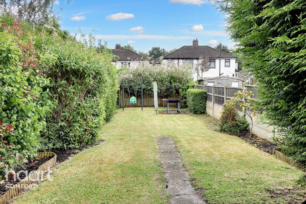 Valentines Way, Romford, RM7 0YH 3 bed terraced house for sale £375,000