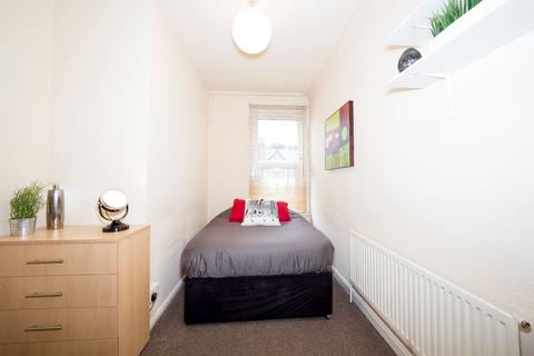 1 bedroom in a house share to rent, 183 Cardigan Road, Hyde Park, Leeds, LS6 1QL