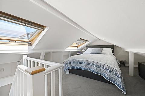 Flat E, 16 Elgin Crescent, London, W11 2JR
