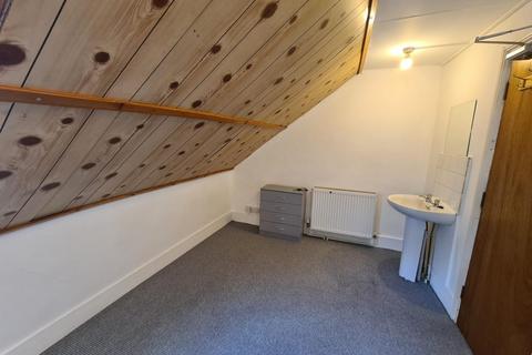 Studio to rent, Walpole Road, Boscombe