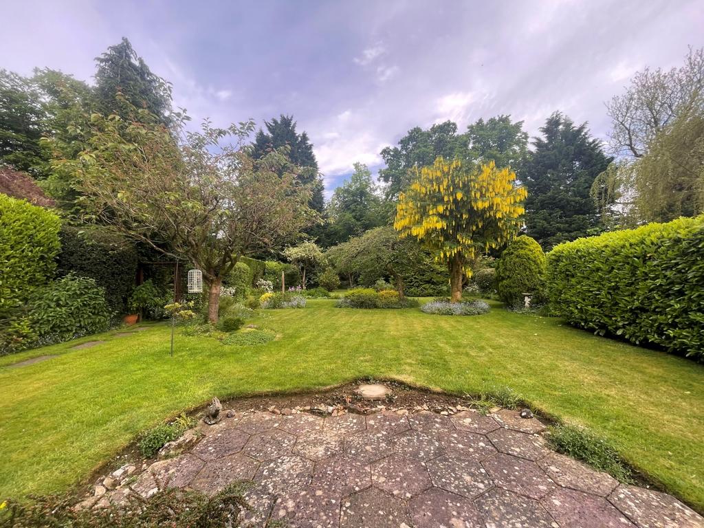 10 highlands rear garden