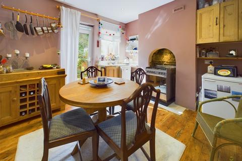 100 Roydene Road, Plumstead, London, SE18 1QA