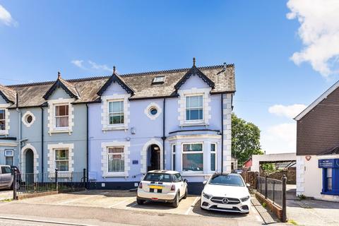 1 bedroom flat for sale, Byron Court, 7 Charles Street, Petersfield, Hampshire