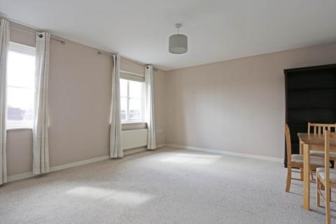 2 bedroom flat to rent, Birch Court, Chadwell Heath, RM6