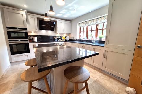 5 bedroom detached house for sale, West End, Southampton