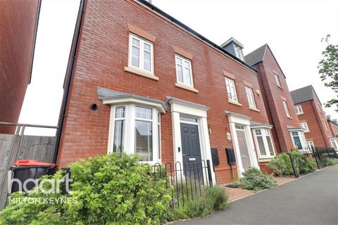 4 bedroom terraced house to rent, Cicero Crescent, Fairfields