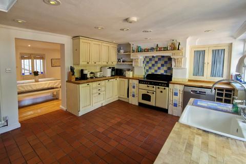 4 bedroom terraced house for sale, Clarence Place, Gravesend, DA12