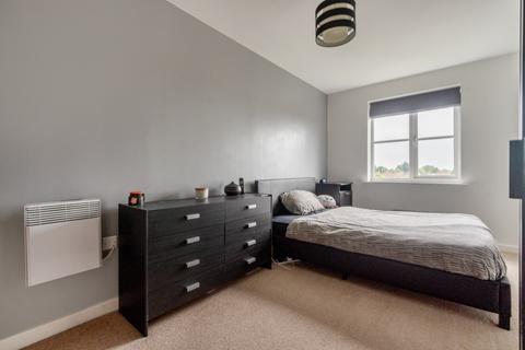 2 bedroom flat for sale, Viridian Square, Aylesbury, HP21