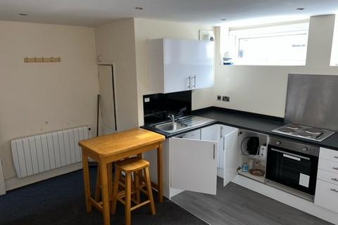 1 bedroom terraced house to rent, 4 Royal Terrace Southport PR8 1QW
