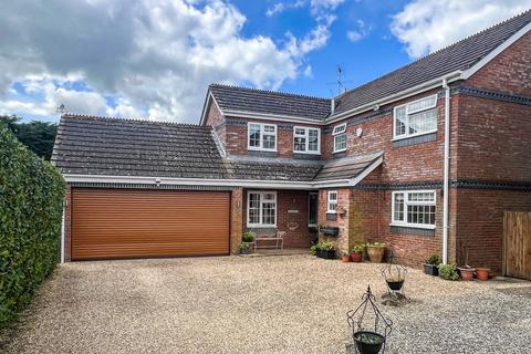 4 bedroom detached house for sale, Lin Brook Drive, Ringwood, BH24