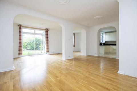 6 bedroom semi-detached house to rent, Rayners Lane, Pinner HA5