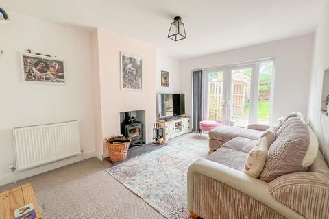 28 Belchamps Way, Hockley, SS5 4NU