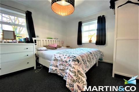 18, Cedar Apartments Chaloner Grove, Wakefield, WF1 4SU