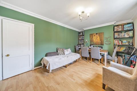 2 bedroom flat to rent, Keswick Road Putney SW15