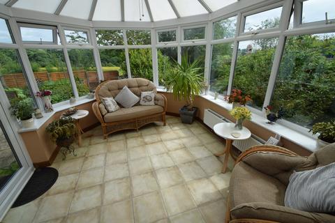 3 bedroom detached house for sale, Canford Drive, Bradford BD15