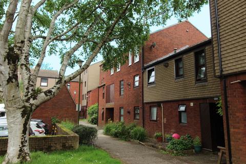 2 bedroom apartment for sale, Fullers Court, Commercial Road