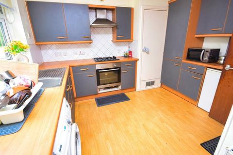 2 bedroom flat for sale, Warwick Road, Solihull B91