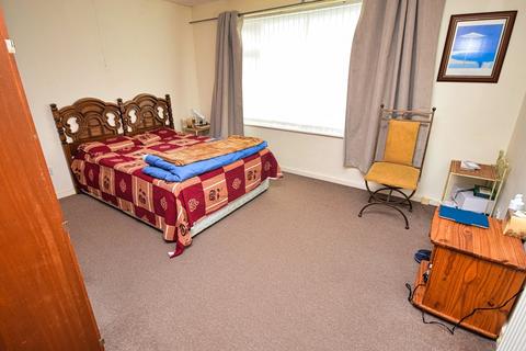 2 bedroom flat for sale, Warwick Road, Solihull B91