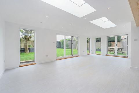 4 bedroom detached bungalow for sale, Scotts Acre, Camber, East Sussex TN31 7RQ