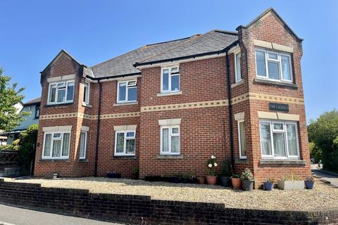 1 bedroom ground floor flat for sale, Macaulay Road, Broadstone