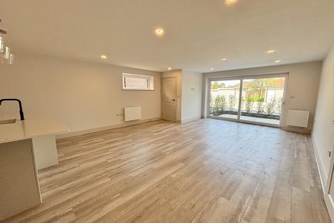 2 bedroom apartment for sale, Upton Way, Broadstone