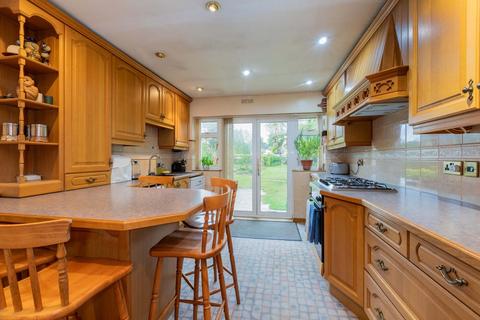 30 Sutton Avenue, Slough, SL3 7AW