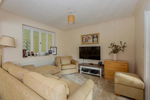30 Sutton Avenue, Slough, SL3 7AW