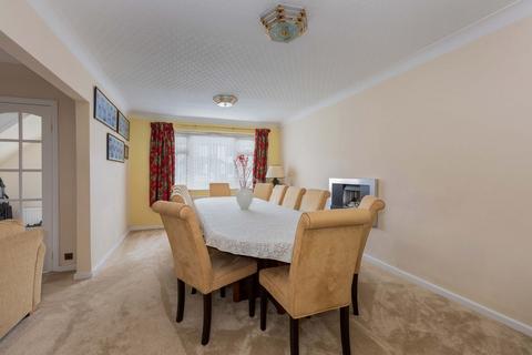 30 Sutton Avenue, Slough, SL3 7AW
