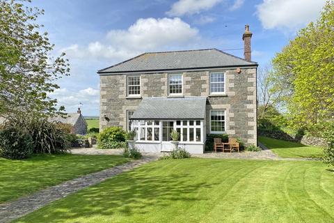 6 bedroom detached house for sale, Mullion - south Cornish coast, Cornwall