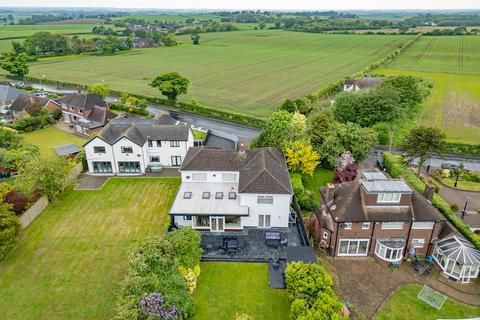 5 bedroom detached house for sale, Turnpike Road, Aughton L39