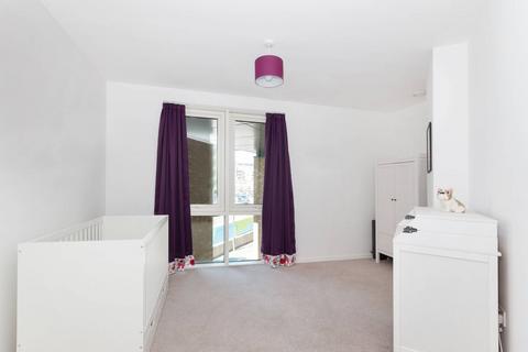 2 bedroom flat to rent, Juniper Drive, Battersea, London, SW18