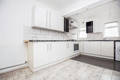 6 bedroom terraced house to rent, London E15