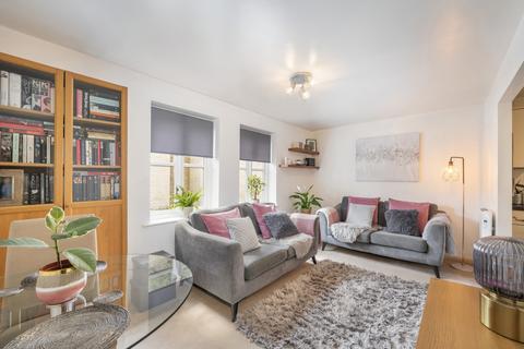 1 bedroom flat for sale, Byron Mews, Hampstead, London