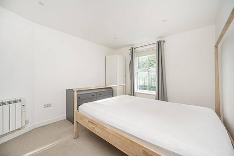 2 bedroom flat to rent, Cadogan Terrace, Hackney, London, E9