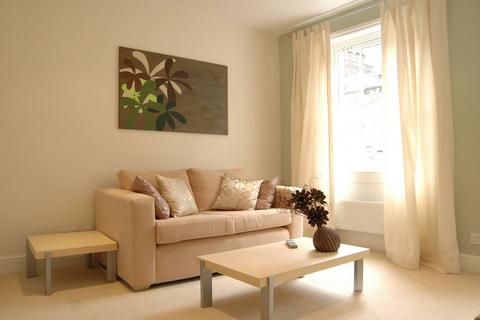 2 bedroom flat to rent, Charlotte Place, Fitzrovia, London, W1T