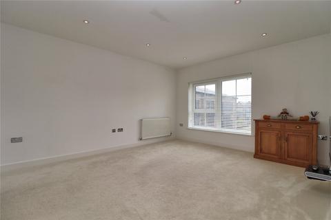 3 bedroom flat for sale, Gresham Park Road, Woking GU22