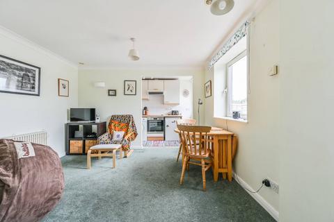 Flat 13, Orleans Court, 4 Douglas Street, London, SW1P 4PB