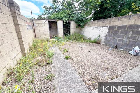 undefined, Tennyson Road