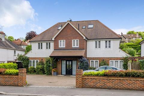 Flat 3, 97 Woodcote Valley Road, Purley, CR8 3BJ