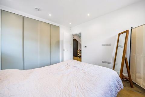 Flat 3, 97 Woodcote Valley Road, Purley, CR8 3BJ