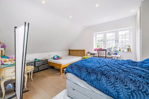 Flat 3, 97 Woodcote Valley Road, Purley, CR8 3BJ