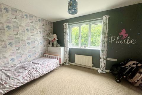 74 Danes Close, Grimsby, DN32 9AG