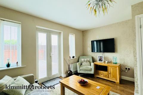 33 Denewood, Murton, Seaham, SR7 9BF