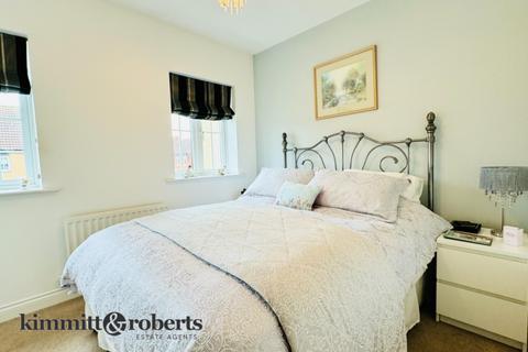 33 Denewood, Murton, Seaham, SR7 9BF