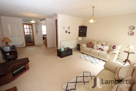 23 Evenlode Close, Redditch, B98 7NA