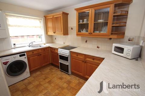 2 bedroom end of terrace house for sale, Evenlode Close, Lodge Park, Redditch